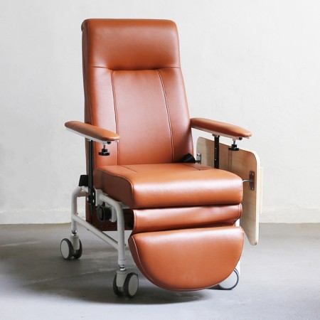 KW-WF-AA Reclining Geriatric Chair (Steel, With Wheels, Footrest & Adjustable Arm Rest)