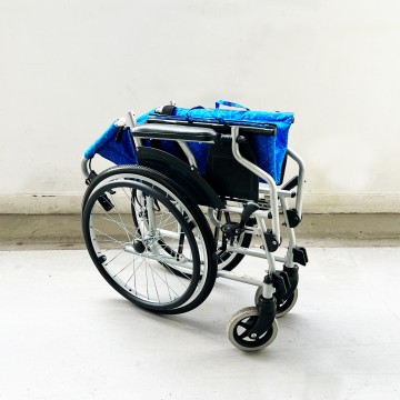 RC-20 Lightweight Wheelchair // Refurbished