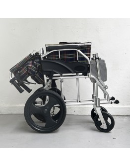 RC-14 Lightweight Wheelchair // Refurbished