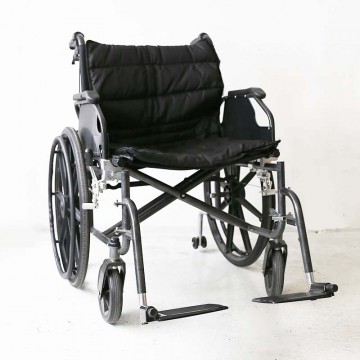 FS951 Heavy Duty Wheelchair